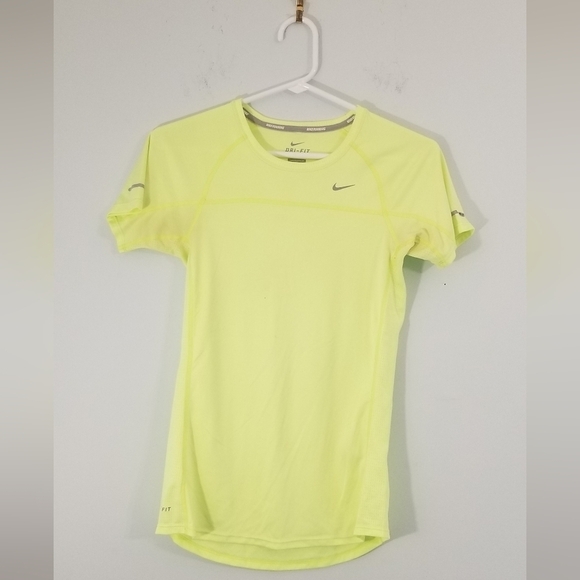 Nike Running Dri-Fit Tee. Yellow/Green. Reflective Sleeves & Mesh Sides. XS - Picture 1 of 4